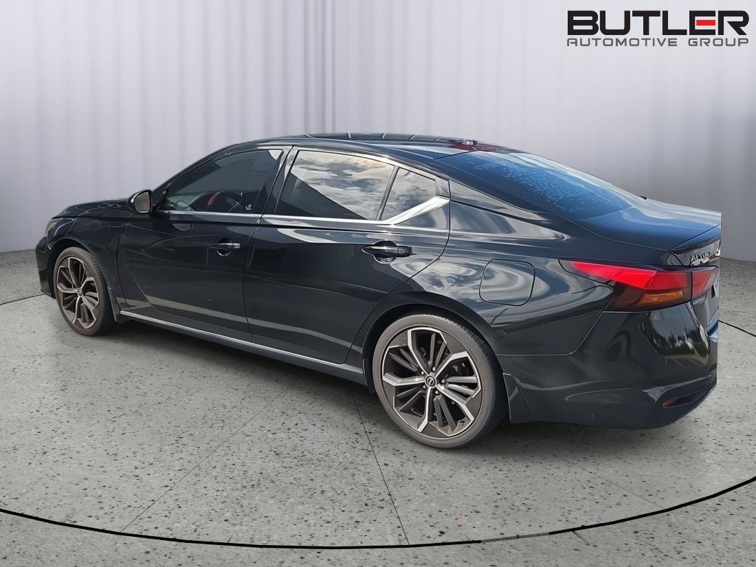 Used 2023 Nissan Altima 2.5 SR FWD image 4