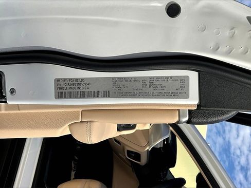 Used 2022 Jeep Grand Cherokee Limited image 35