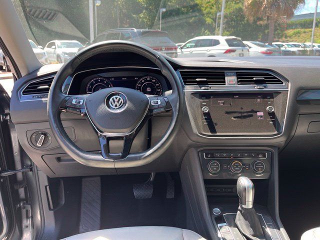 Used 2018 Volkswagen Tiguan SEL Premium FWD image 19