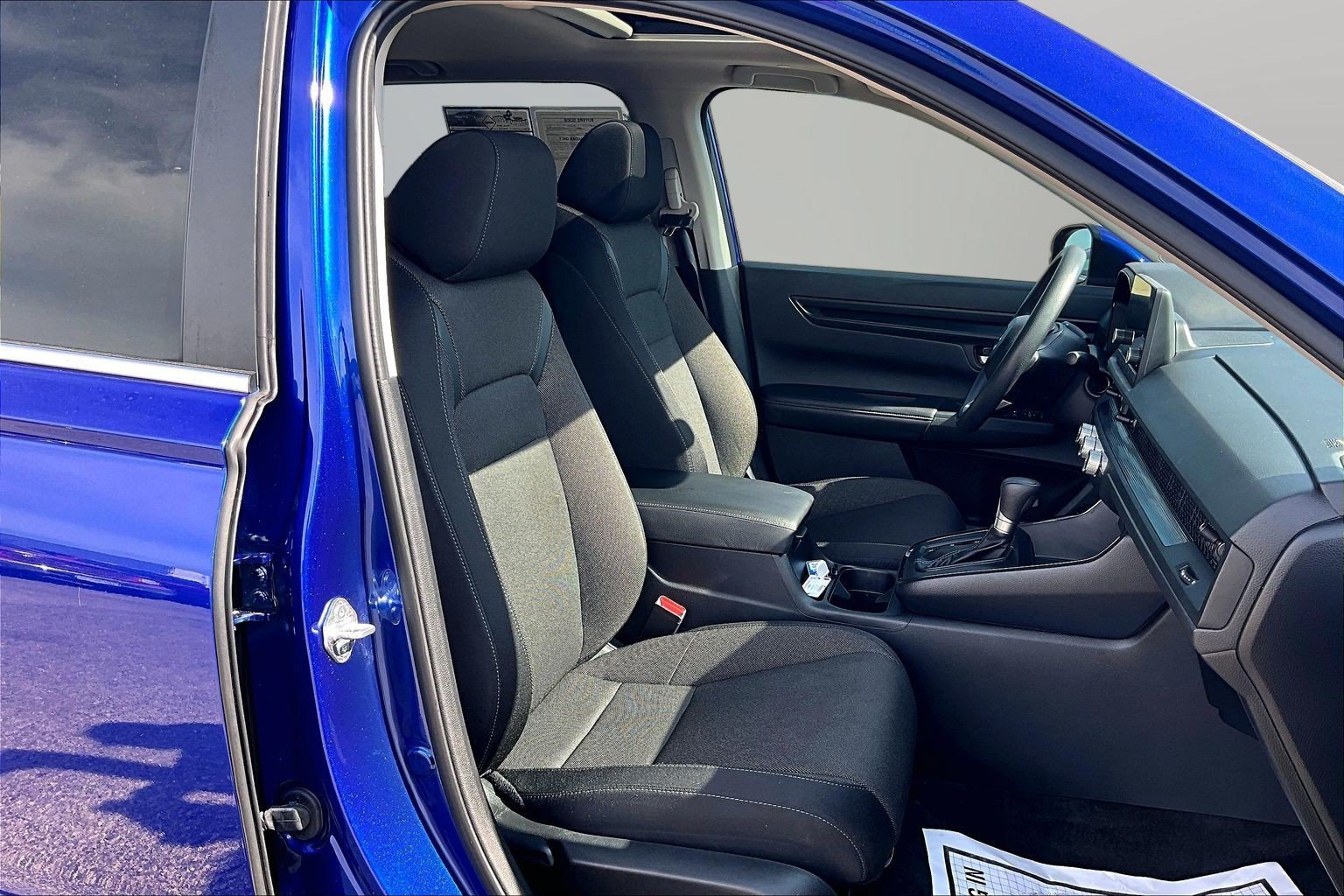 Used 2024 Honda CR-V EX image 7