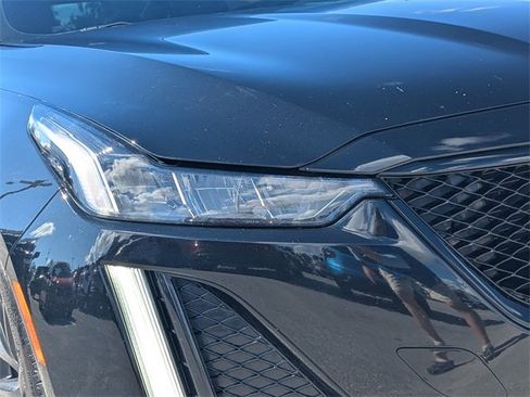 Used 2021 Cadillac CT5 V image 9