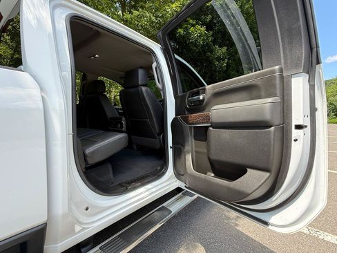 Used 2023 GMC Sierra 2500 Denali w/ Denali Ultimate Package AWD/4WD image 45
