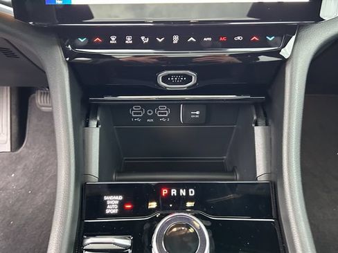 New 2026 Jeep Grand Cherokee L Limited w/ Limited Altitude Package AWD/4WD image 4
