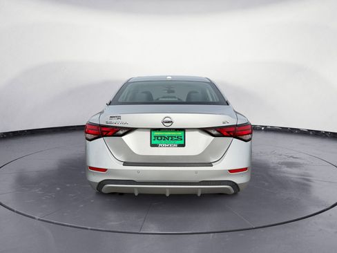 Used 2023 Nissan Sentra SV image 4