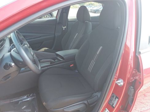 Certified 2025 Hyundai Elantra Sport FWD image 16
