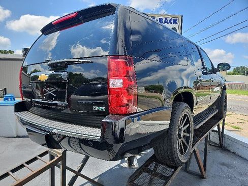 Used 2012 Chevrolet Suburban LTZ AWD/4WD image 3