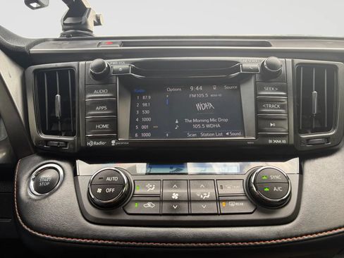 Used 2018 Toyota RAV4 SE w/ Power Extra Value Package AWD/4WD image 23