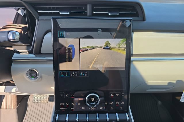 New 2026 GMC Terrain Denali w/ LPO, Black Badging Package AWD/4WD image 15