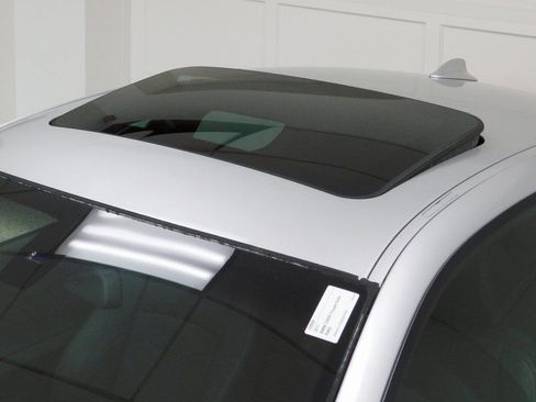 Used 2011 BMW 335is Coupe image 22