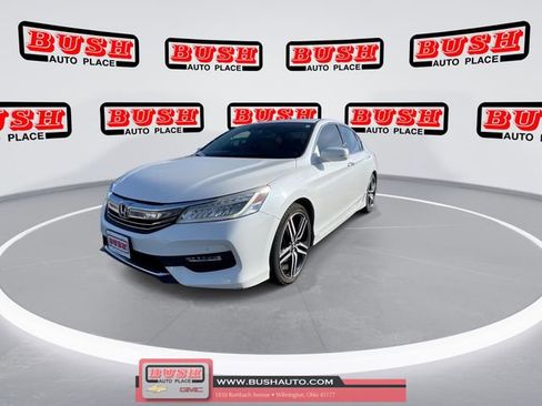 Used 2017 Honda Accord Touring image 6