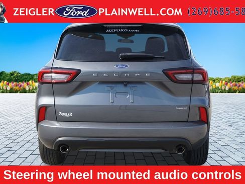 Used 2023 Ford Escape ST-Line Select AWD/4WD image 4