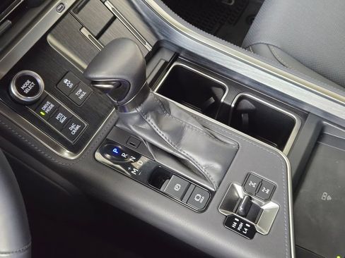 Used 2024 Lexus GX 550 AWD/4WD image 19