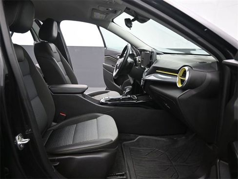 Used 2024 Chevrolet Trax LT w/ Driver Confidence Package image 18