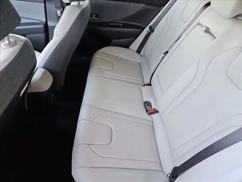 New 2026 Hyundai Elantra Limited FWD image 16