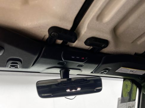 Used 2019 Jeep Wrangler Unlimited Sahara w/ Uconnect 4C Nav & Sound Group AWD/4WD image 21