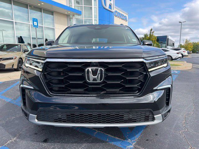 Certified 2024 Honda Pilot Elite image 3