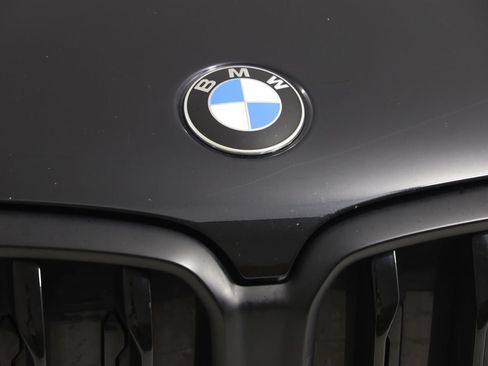 Used 2024 BMW X6 xDrive40i w/ Executive Package AWD/4WD image 18