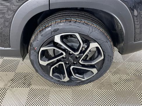 New 2026 Chevrolet Trax RS w/ Sunroof Package image 18
