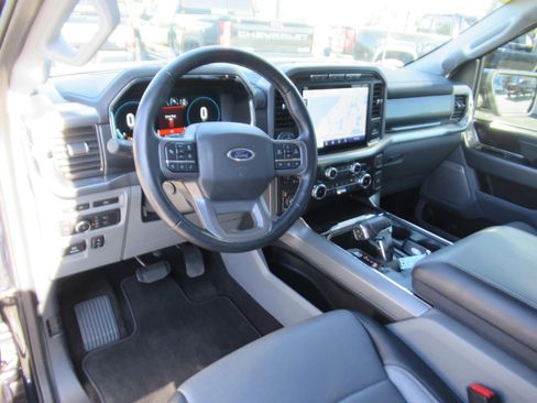 Used 2022 Ford F150 Lariat w/ Equipment Group 502A High image 19