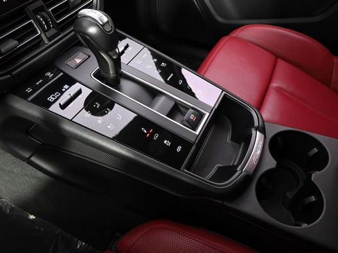 Used 2022 Porsche Macan GTS AWD/4WD image 38