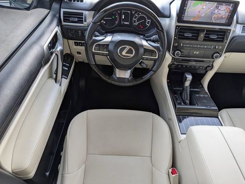 Used 2022 Lexus GX 460 Premium w/ Premium Package AWD/4WD image 11