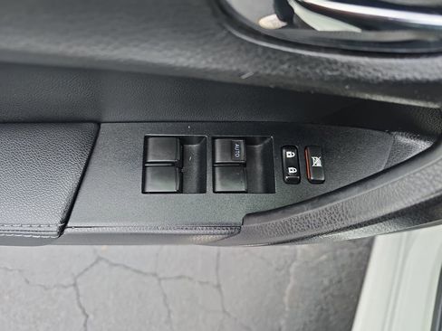 Used 2015 Toyota Corolla L image 28