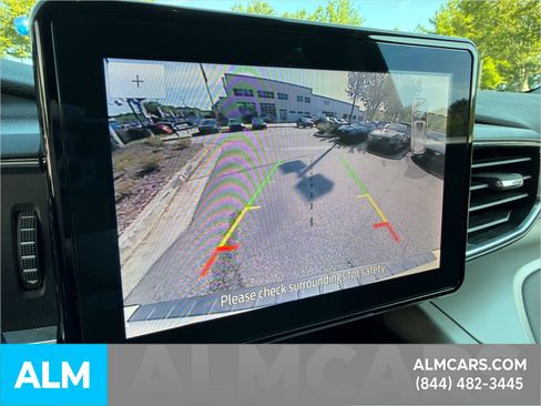 Used 2023 Ford Explorer XLT w/ Equipment Group 202A RWD image 20