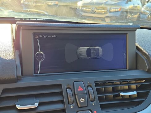 Used 2011 BMW Z4 sDrive35is image 18