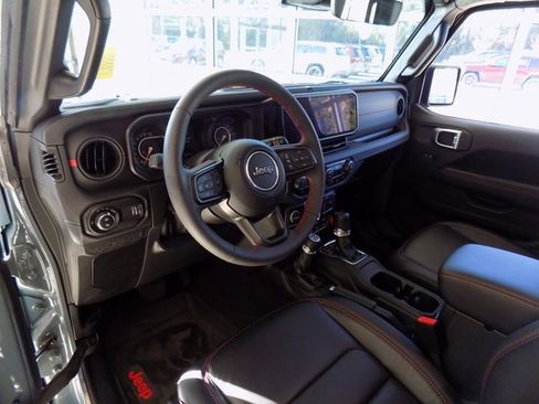 Certified 2024 Jeep Gladiator Rubicon image 11