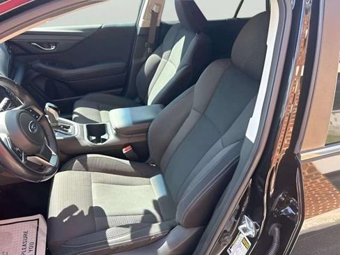 Used 2022 Subaru Outback Premium AWD/4WD image 6