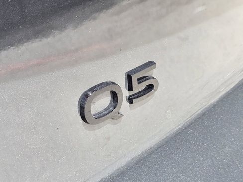 Certified 2025 Audi Q5 Prestige AWD/4WD image 15