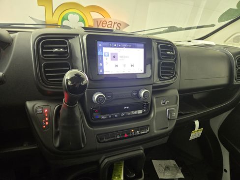 Used 2025 RAM ProMaster 2500 w/ Safety Group FWD image 19