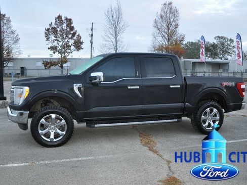 Used 2021 Ford F150 Lariat image 2