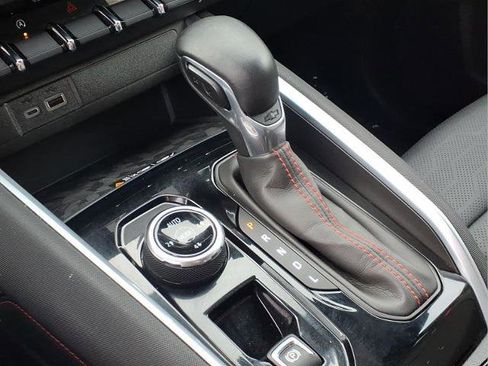 Used 2023 Chevrolet Colorado Z71 w/ Z71 Convenience Package 2 image 14