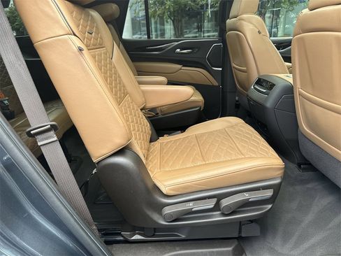 Used 2021 Cadillac Escalade Sport w/ Driver Assist Tech Package image 15