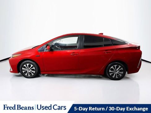 Used 2022 Toyota Prius Prime LE image 4