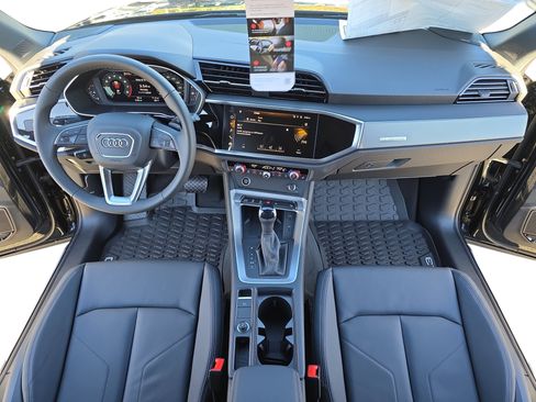 New 2025 Audi Q3 2.0T Premium image 9