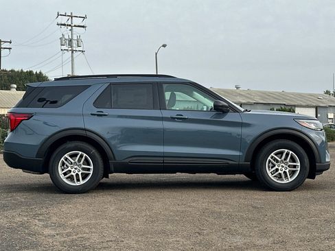 New 2026 Ford Explorer Active w/ Active Comfort Package image 3