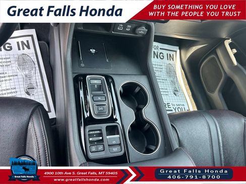 Used 2025 Honda Pilot Black Edition image 16