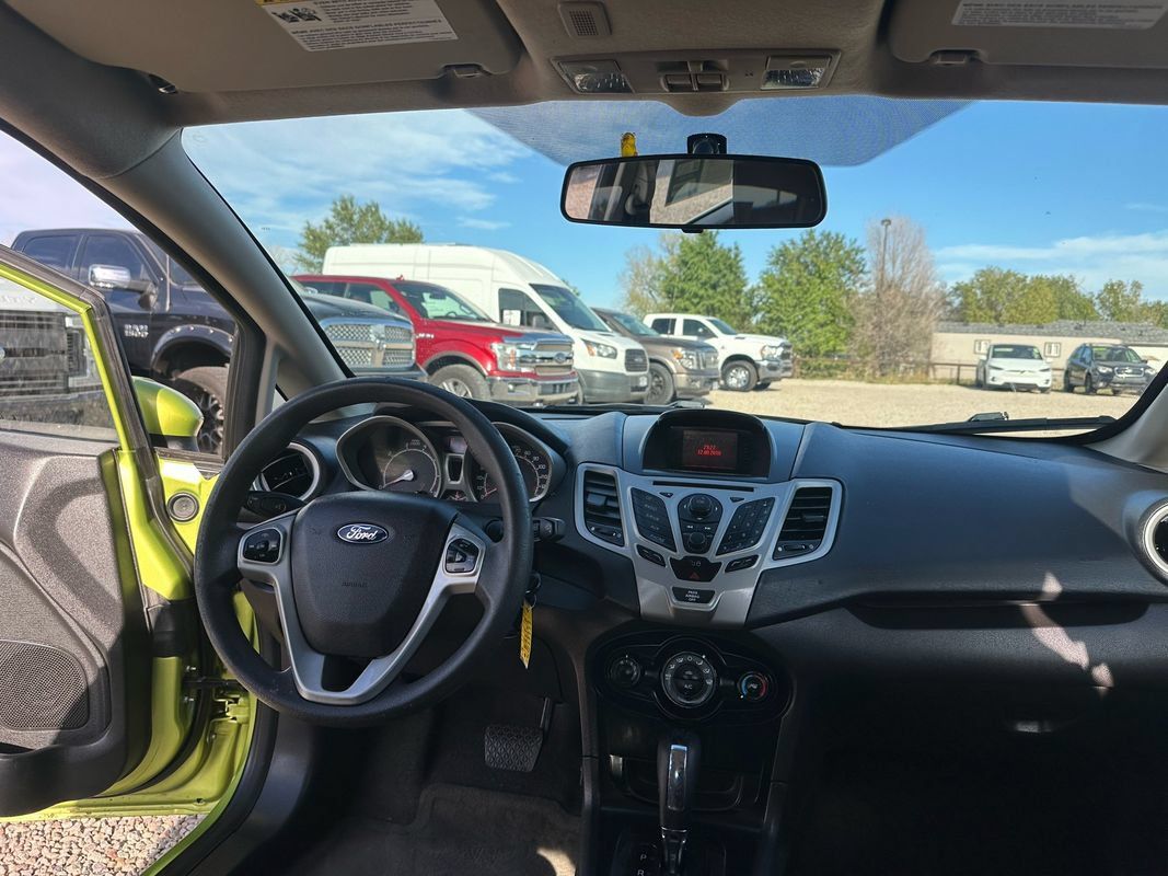 Used 2011 Ford Fiesta SE w/ 203A Rapid Spec Order Code FWD image 27
