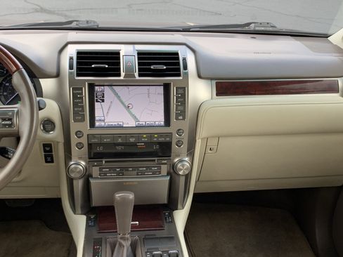 Used 2012 Lexus GX 460 w/ Comfort Plus Pkg AWD/4WD image 31