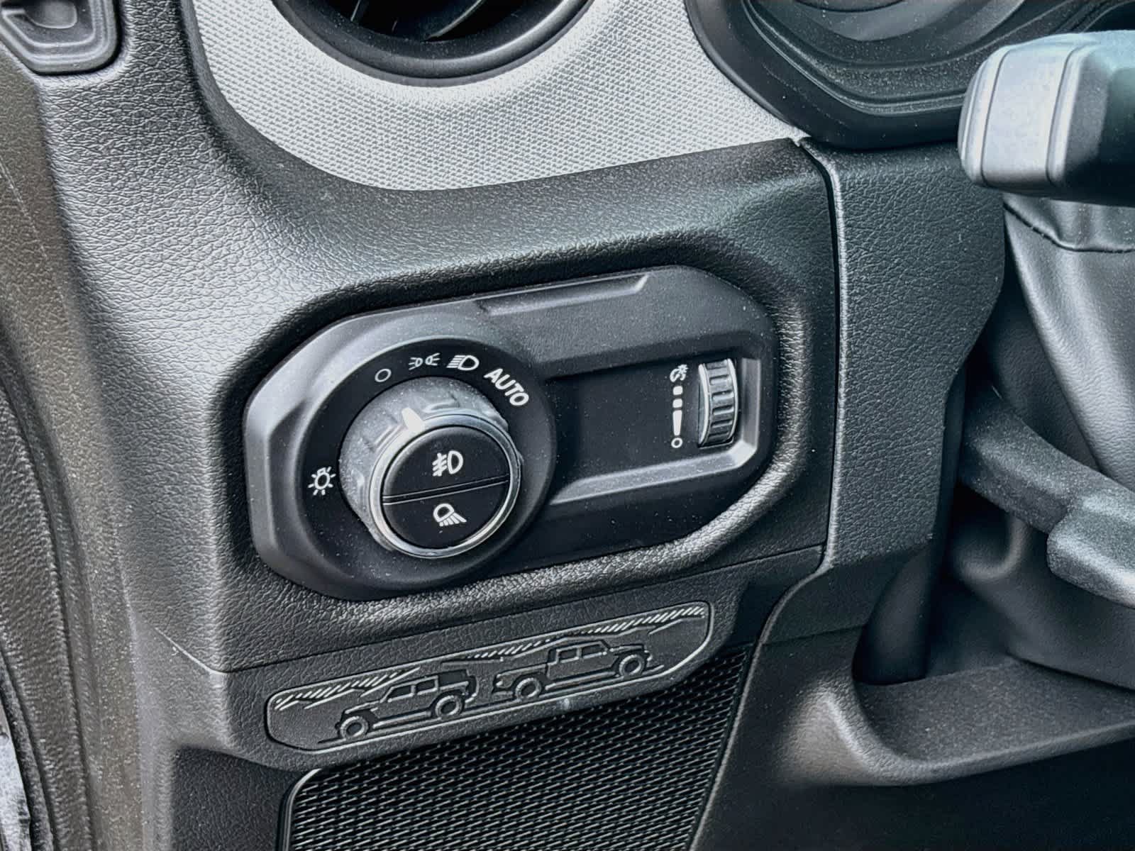 New 2026 Jeep Gladiator Sport AWD/4WD image 10