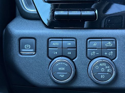 New 2026 Chevrolet Silverado 2500 High Country w/ Midnight Edition image 31