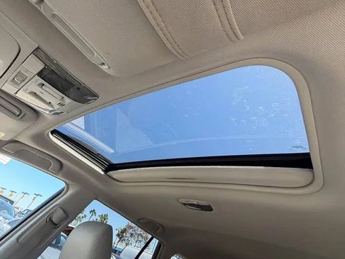 Used 2013 Subaru Outback 2.5i Limited w/ Moonroof Pkg AWD/4WD image 10