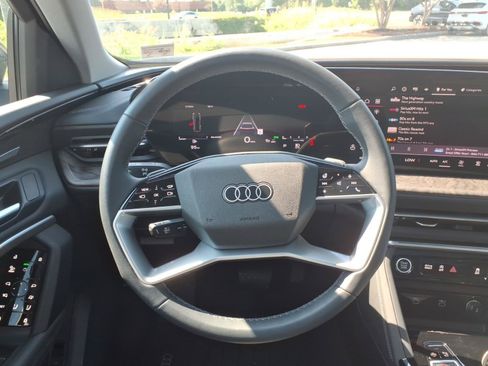 Used 2025 Audi Q5 Premium w/ Premium Plus AWD/4WD image 12