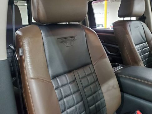 Used 2017 Nissan Titan Platinum Reserve RWD image 19