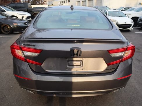 Used 2018 Honda Accord Sport image 5
