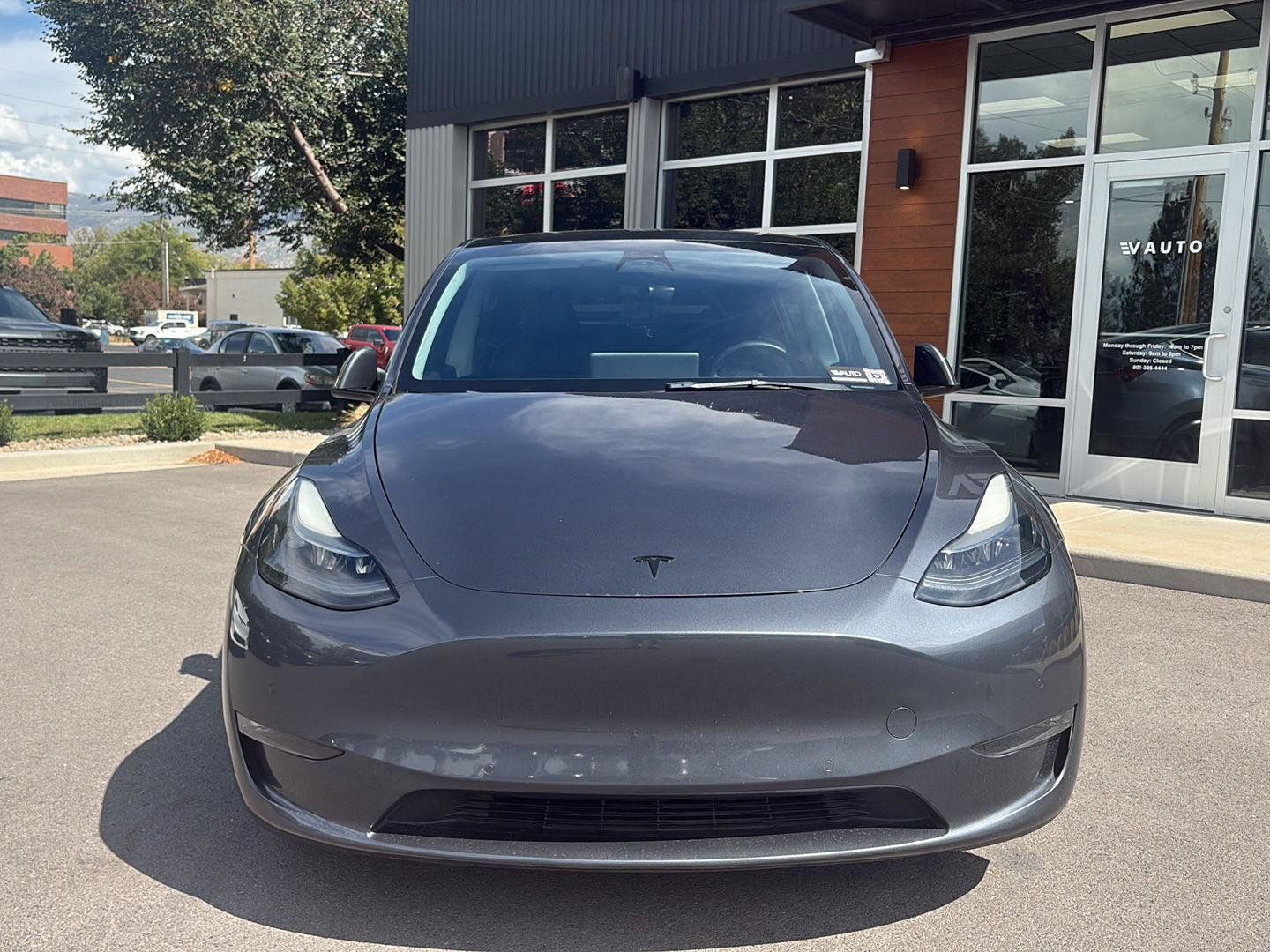 Used 2022 Tesla Model Y Performance AWD/4WD image 3