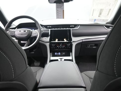 New 2025 Jeep Grand Cherokee L Laredo w/ Luxury Tech Group I image 26