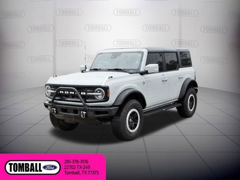 Certified 2022 Ford Bronco Outer Banks w/ Sasquatch Package AWD/4WD image 3